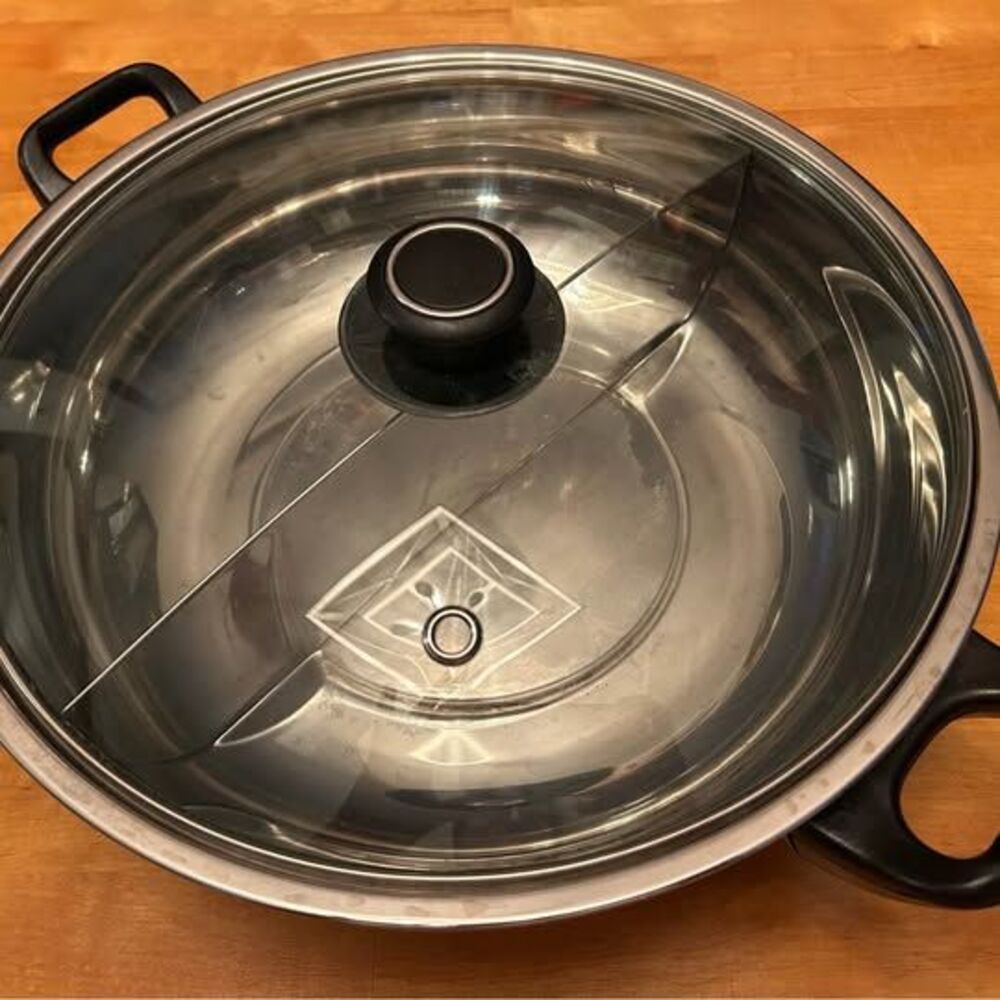 12 inch Metal Hot Pot Divided Pan with Glass Lid